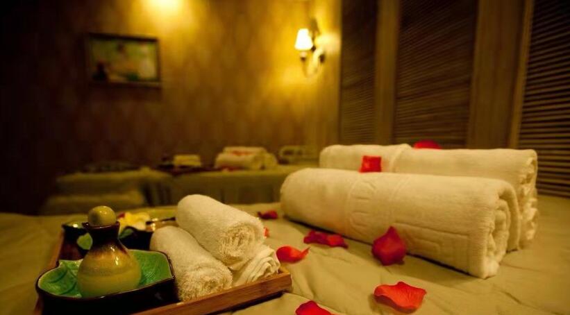 西安灞桥区高端水疗spa会馆就这样带着清风月静抚慰了光阴悲喜